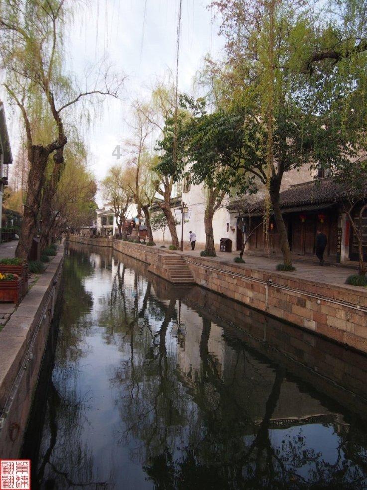 深度知识星球 荧光棒可不可以倒在篮球上? - 分享,探索,学习知识的平台